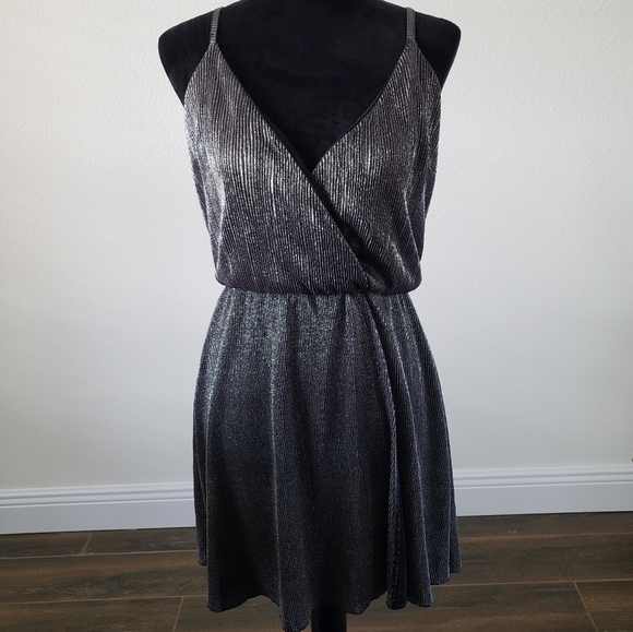 Ultra Flirt Silver Metallic Party Dress Size Medium - Picture 2 of 7